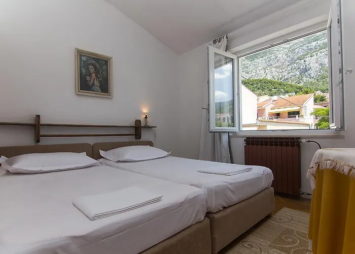 公寓 玛佐别墅旅馆 马卡尔斯卡