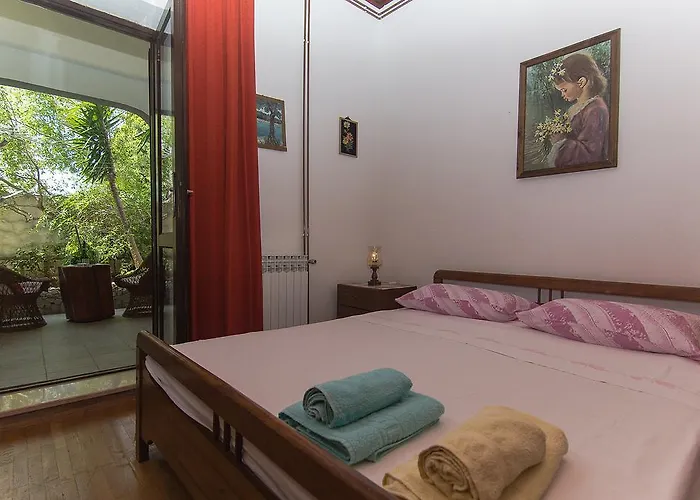 玛佐别墅旅馆 *