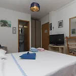 Mador Апартаменты Макарска